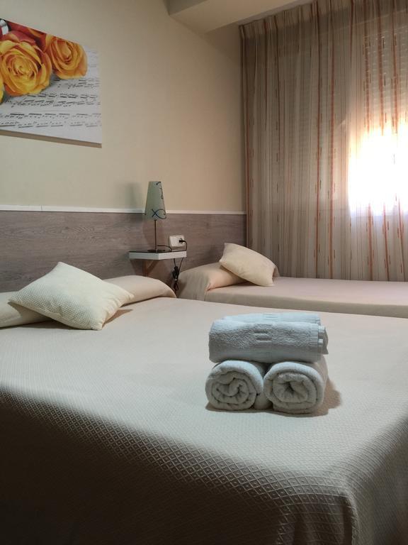 Hostal Maribel Almeria Exterior foto
