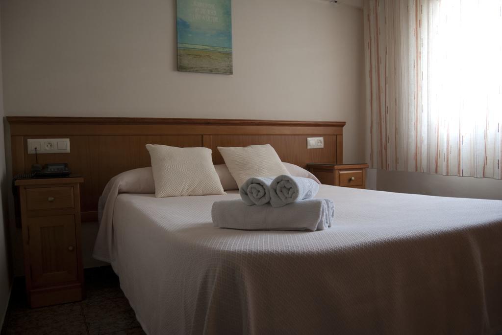 Hostal Maribel Almeria Exterior foto