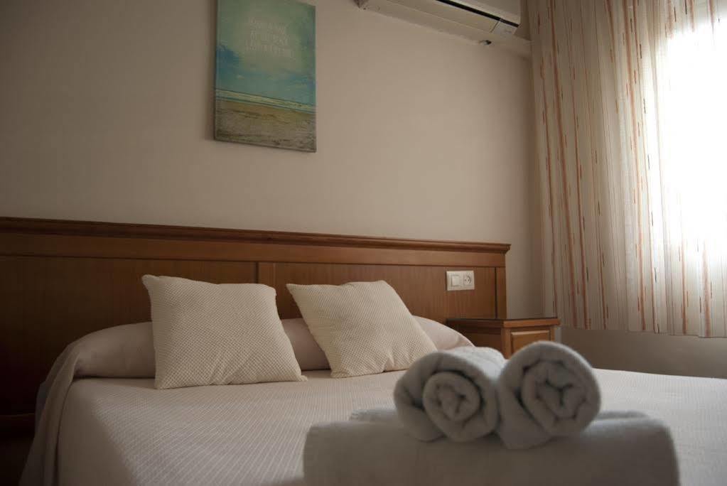 Hostal Maribel Almeria Exterior foto