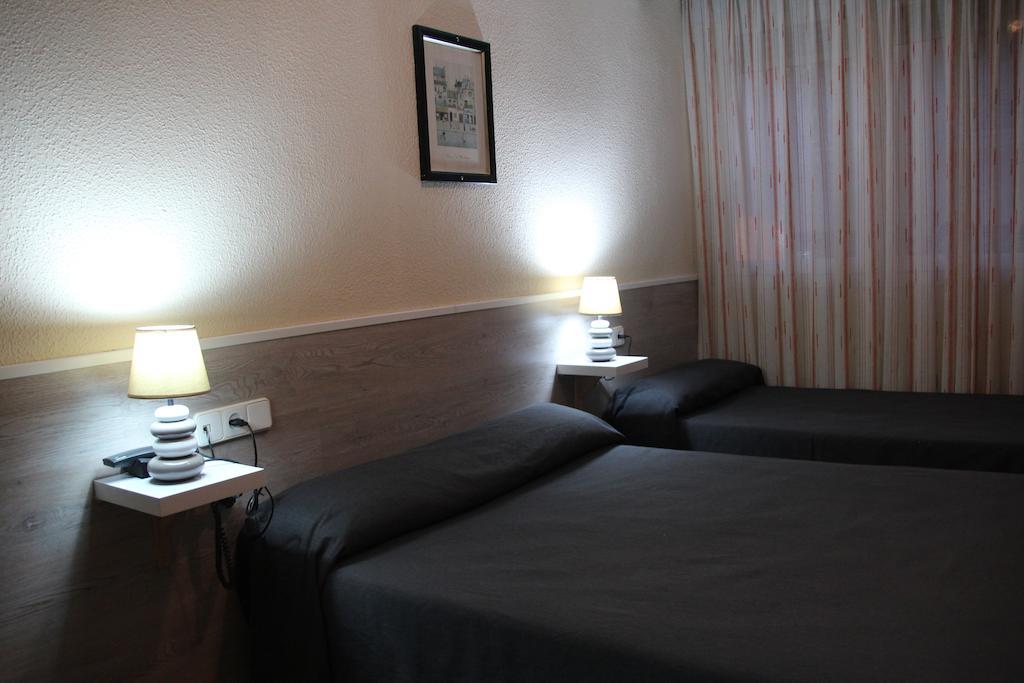 Hostal Maribel Almeria Exterior foto