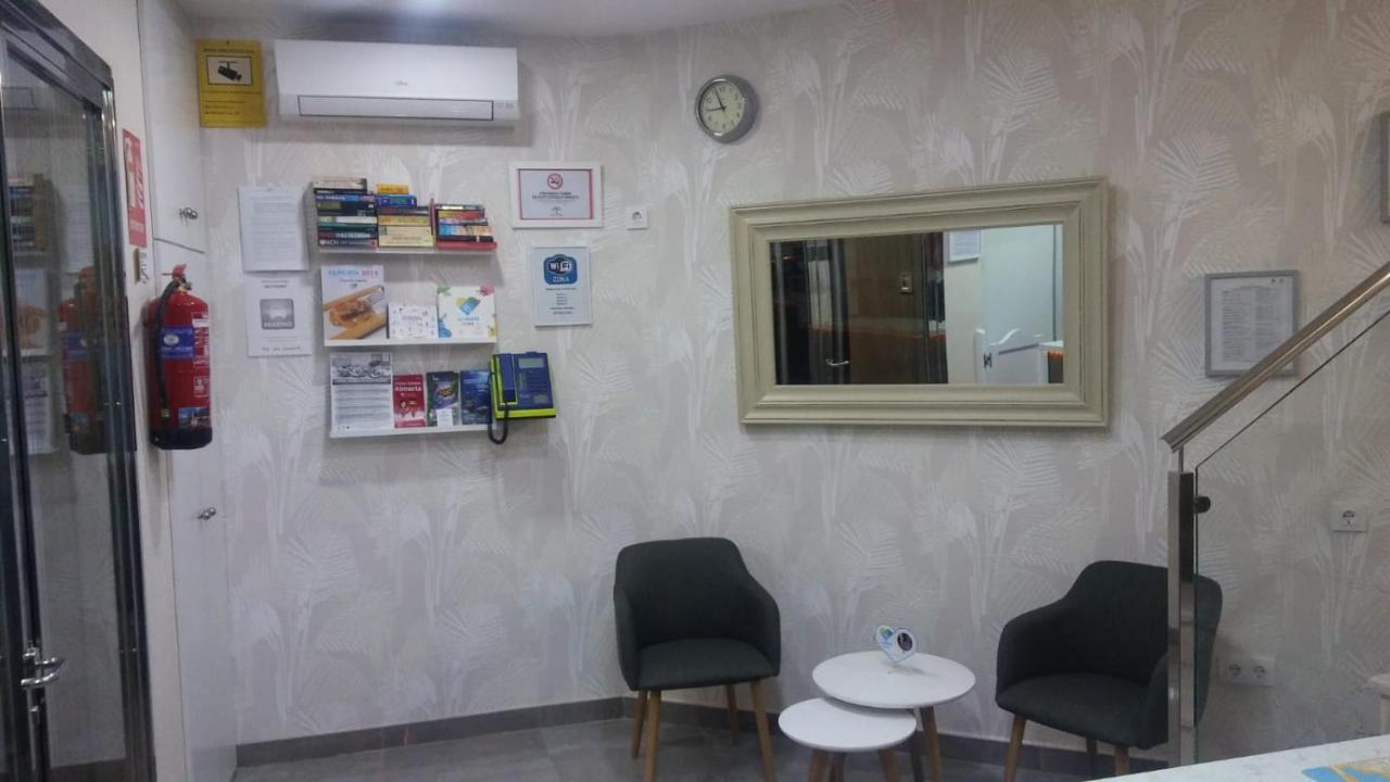Hostal Maribel Almeria Exterior foto